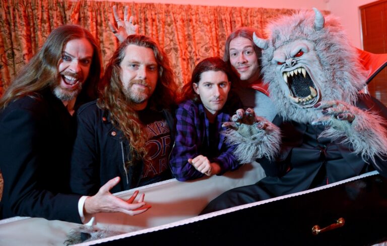 GAMA BOMB share holiday single and music video