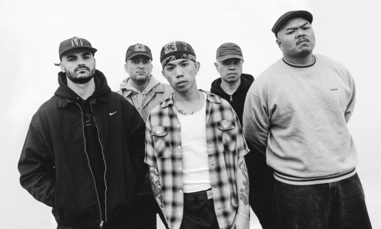 WHISPERS put out new single