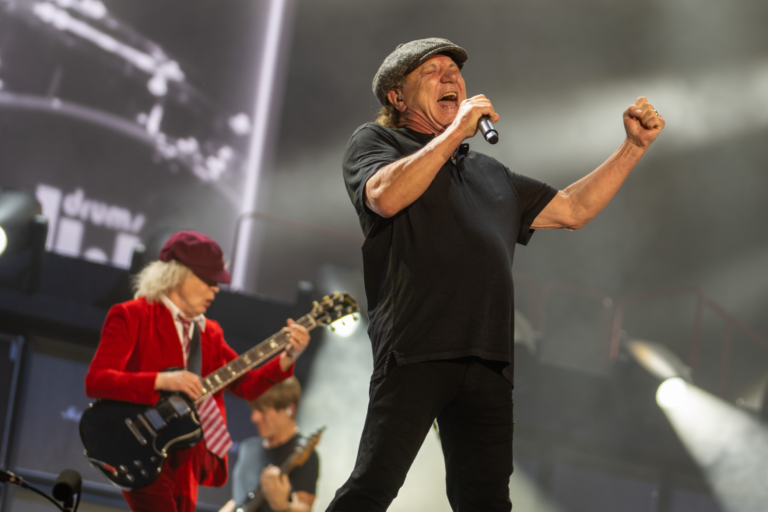 AC/DC to tour US/Canada in 2025