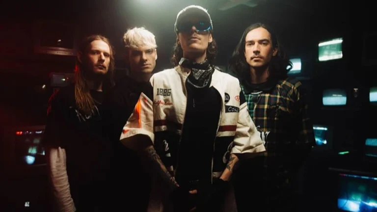 DIAMOND CONSTRUCT post new single and music video