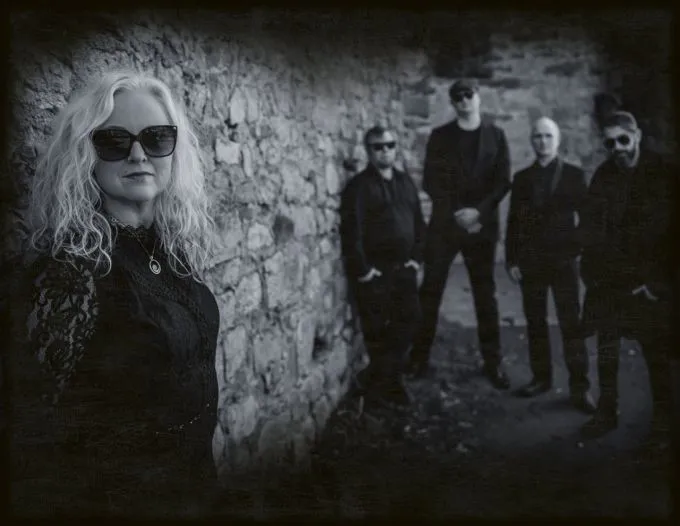 LIV KRISTINE posts new single and lyric video