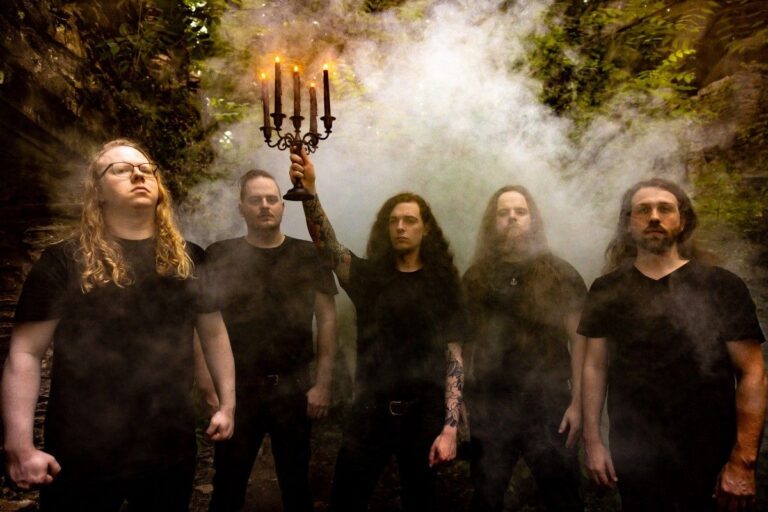 TÓMARÚM drop new single and video visualizer