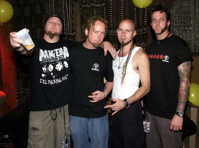 CLASSIC VIDEO OF THE DAY – DROWNING POOL