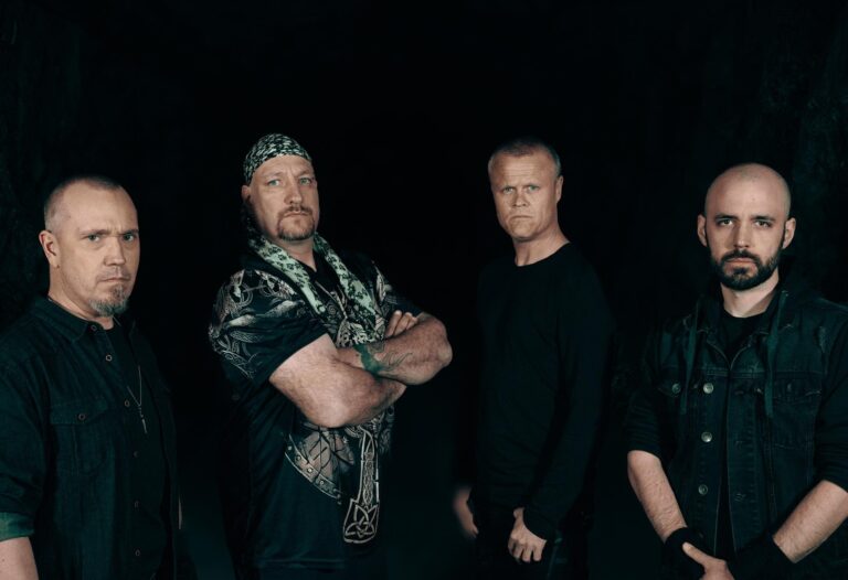 INSANIA share new single and music video