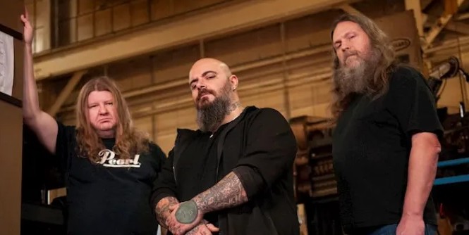 BRAY ROAD put out new single and lyric video