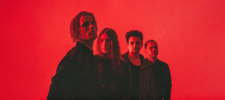 I SEE STARS debut new single and video visualizer