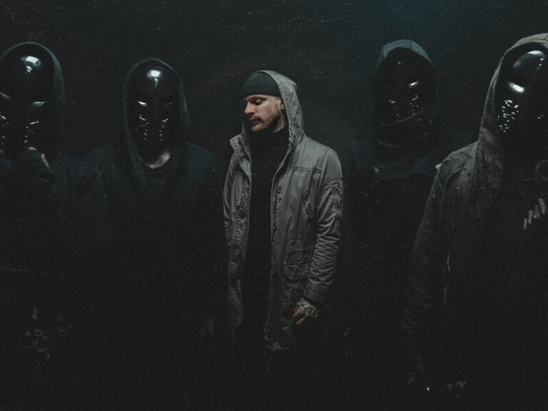 AVIANA premiere new single and music video