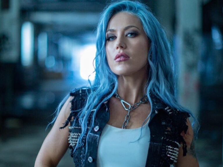 ARCH ENEMY part with Alissa White-Gluz