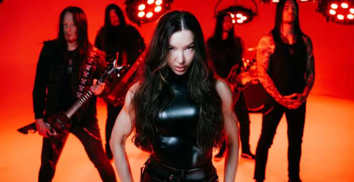 ARCH ENEMY announce new singer/release new single