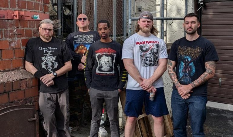 REEKING AURA share new single and Music video