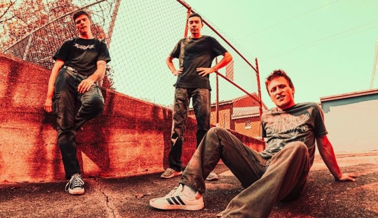 SILLY GOOSE premiere new single and music video