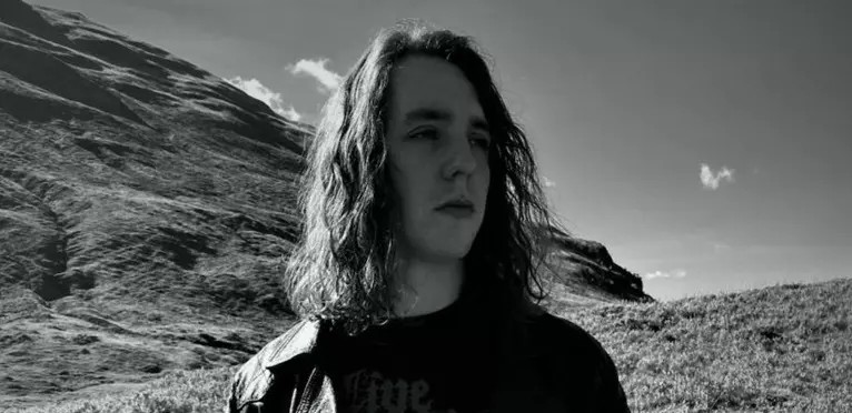HELLRIPPER debut new audio cover single